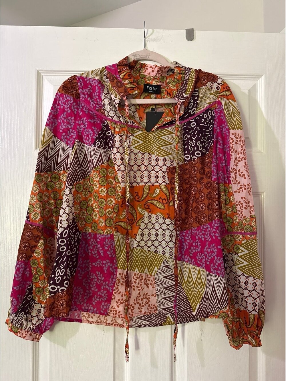 Fate Abstract Boho Long Sleeve Boutique Top Size Small NWT